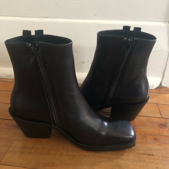 NWT Simons leather ankle boots with square toe- size 36 - Picture 2 of 8